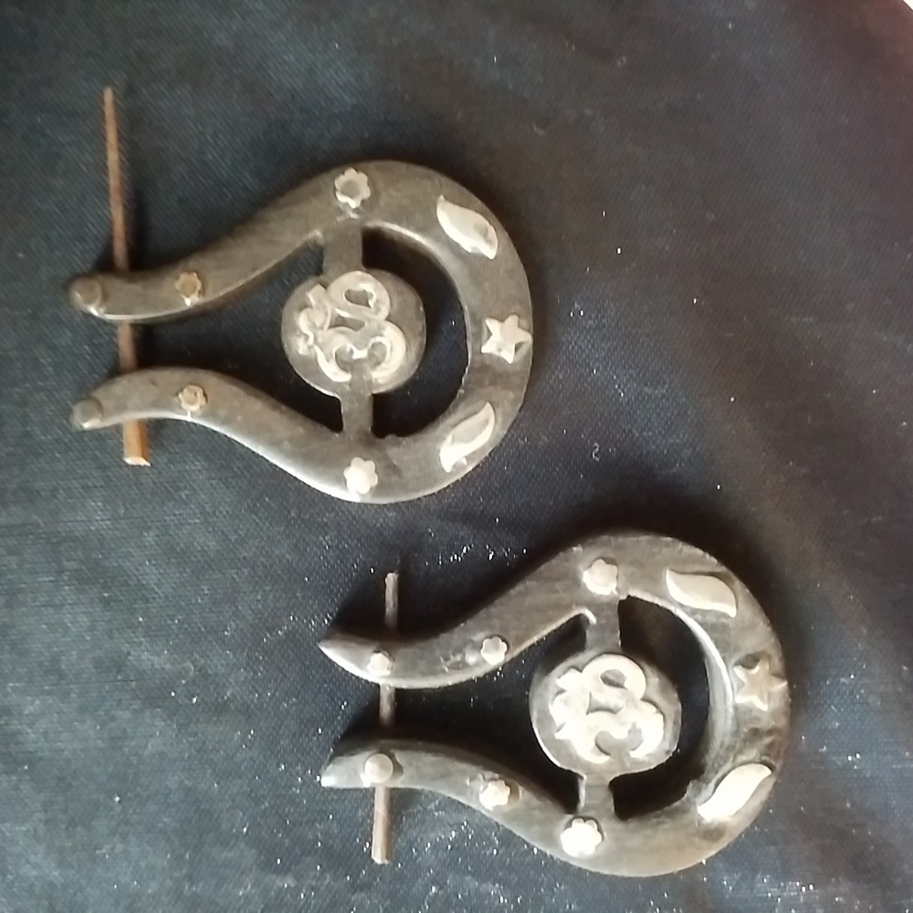 EAR RINGS WOOD OM Symbol Metal accent earrings